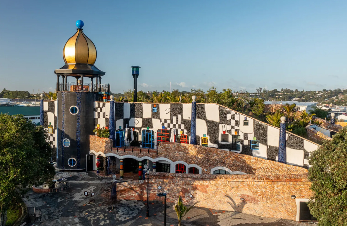 winterless-north-tour-hundertwasser-art-museum